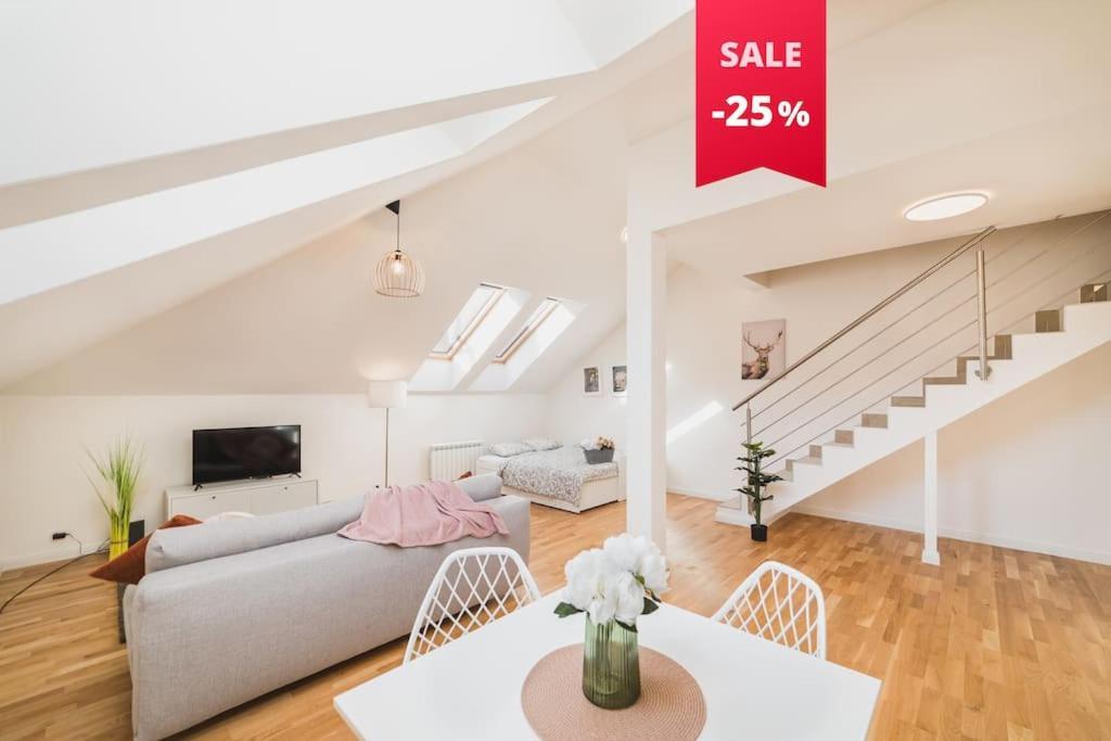 Apartment Grand Loft 110m2 Prag